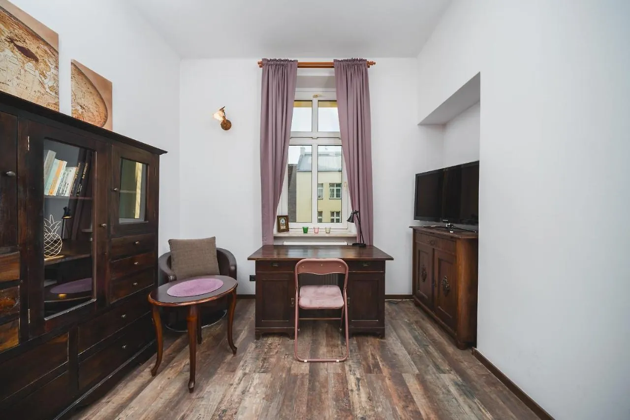 Riverside City Center Apartment With Classic Vibes - By Upstairs Krakow 0*,  Poland