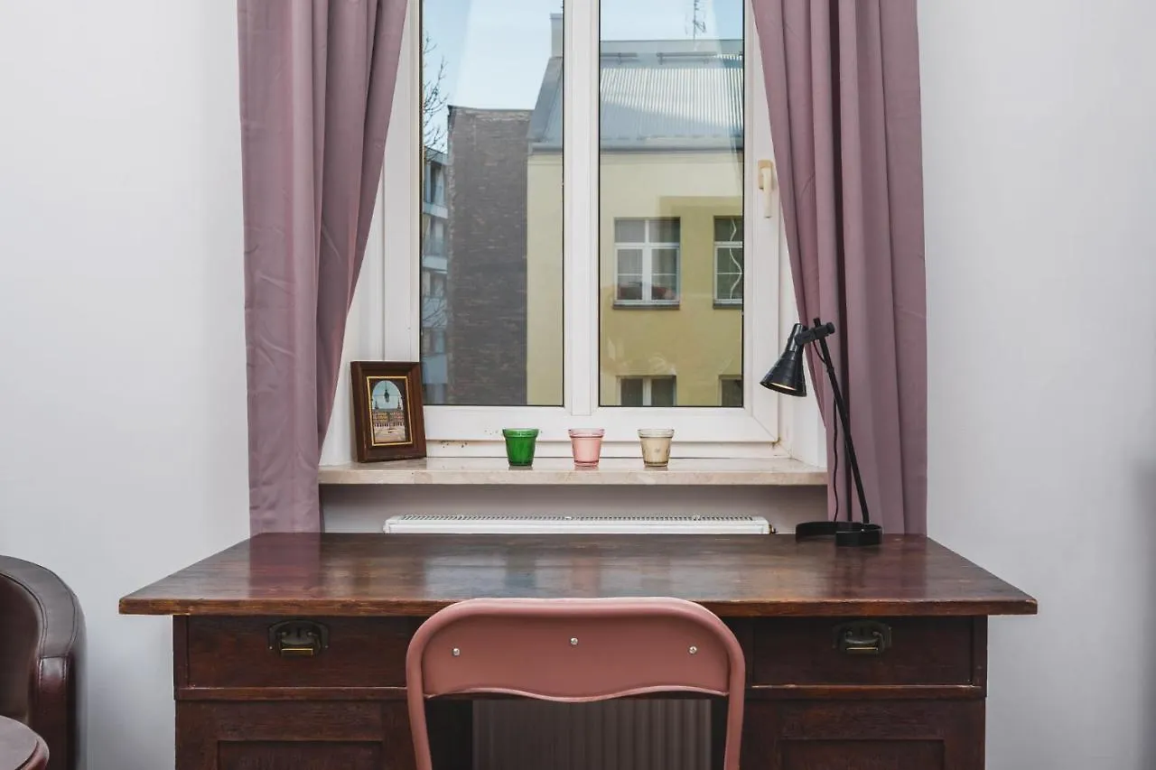 Riverside City Center Apartment With Classic Vibes - By Upstairs Krakow