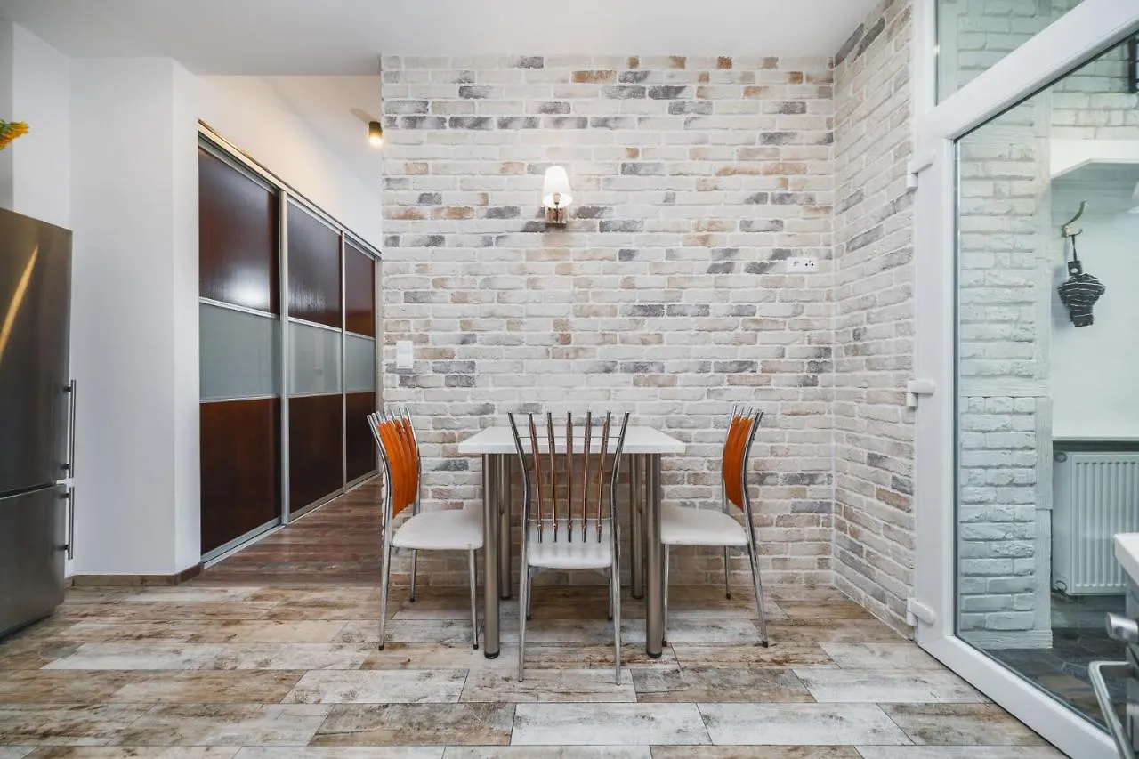 Riverside City Center Apartment With Classic Vibes - By Upstairs Krakow