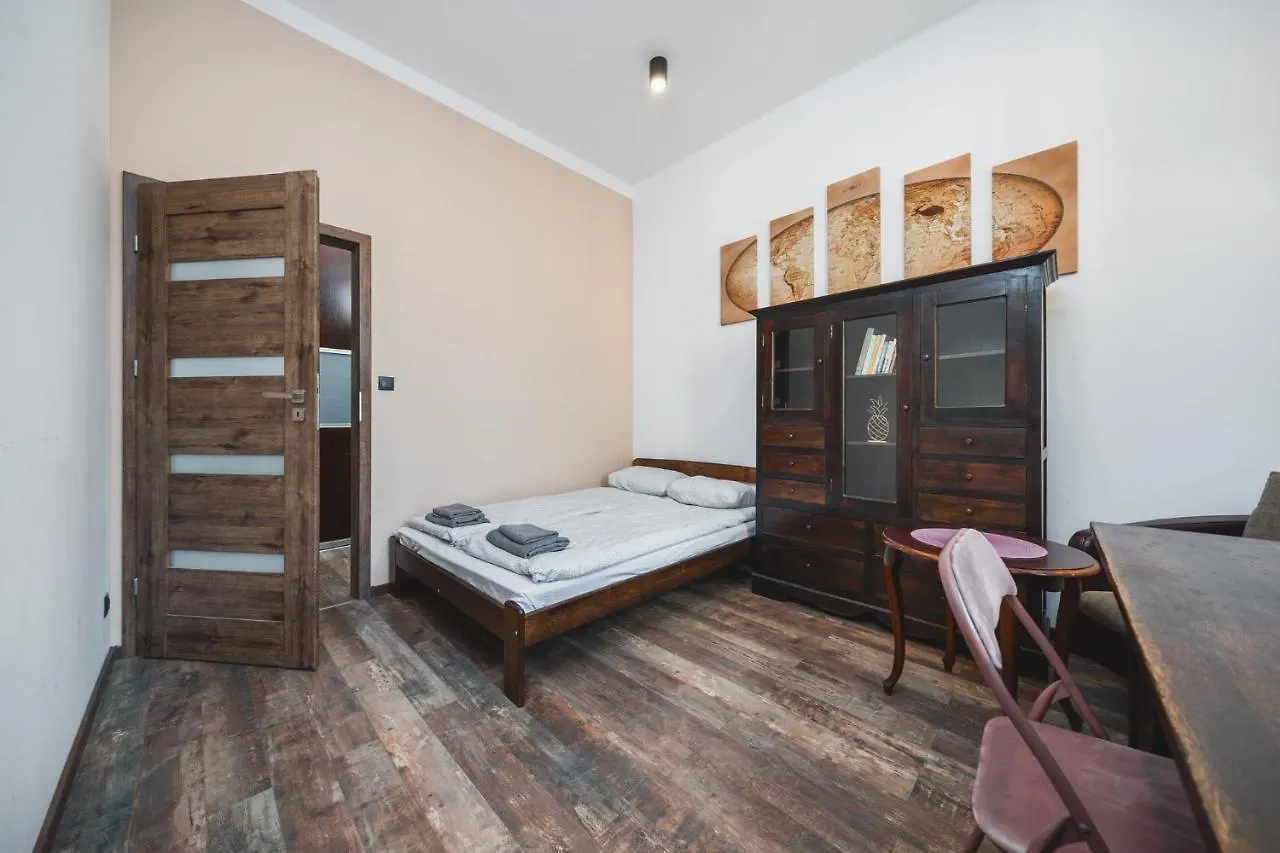 Riverside City Center Apartment With Classic Vibes - By Upstairs Krakow 0*,