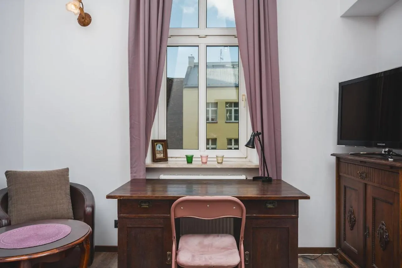 Riverside City Center Apartment With Classic Vibes - By Upstairs Krakow